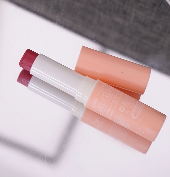 MAGICAL KISS TINTED LIP BALM