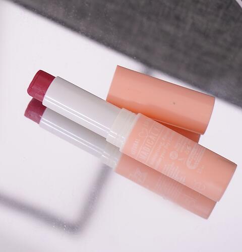 MAGICAL KISS TINTED LIP BALM