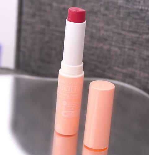MAGICAL KISS TINTED LIP BALM