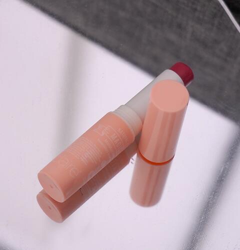 MAGICAL KISS TINTED LIP BALM